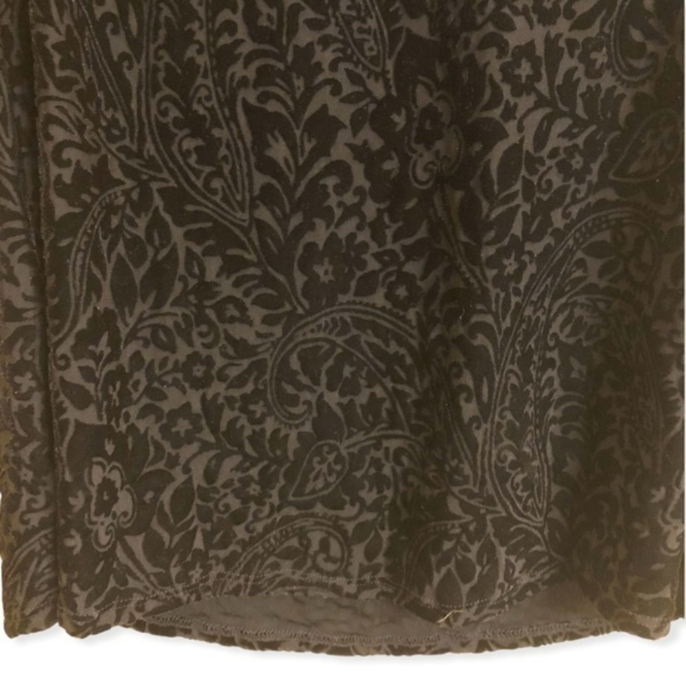 5 for $25 ❄️ Francesca’s Black Velvet Damask Cold Shoulder Top - Picture 4 of 7